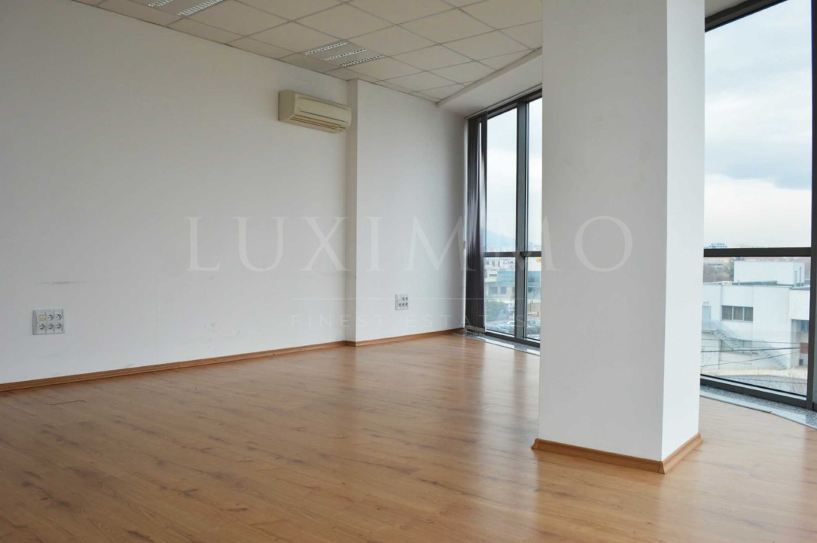 Продава ОФИС, гр. София, Летище София, снимка 10 - Офиси - 56711614
