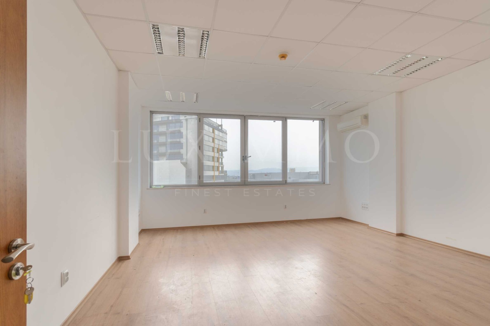 Продава ОФИС, гр. София, Летище София, снимка 17 - Офиси - 56711614