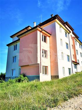 Продажба на имоти в с. Генерал Кантарджиево, област Варна - изображение 1 