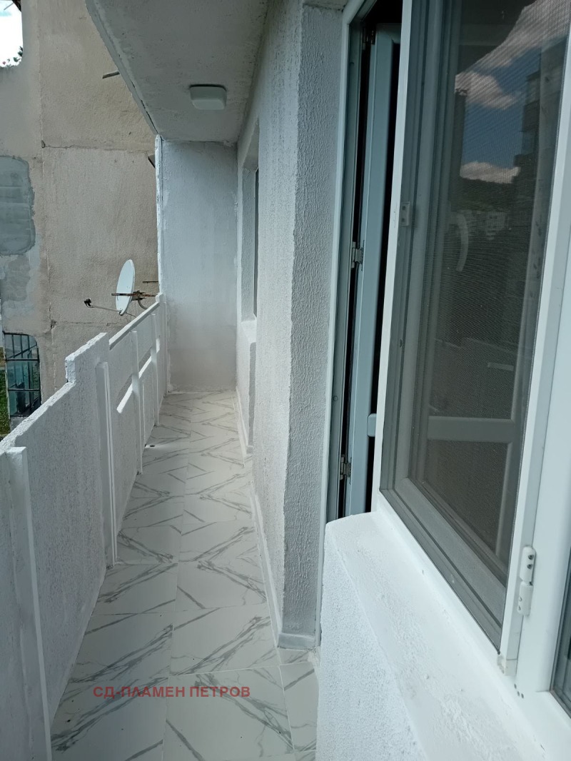 Продава  1-стаен град Шумен , Боян Българанов 1 , 41 кв.м | 54149200 - изображение [8]