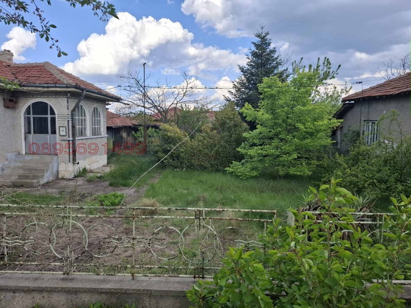 Продава КЪЩА, гр. Дулово, област Силистра, снимка 3 - Къщи - 52782324