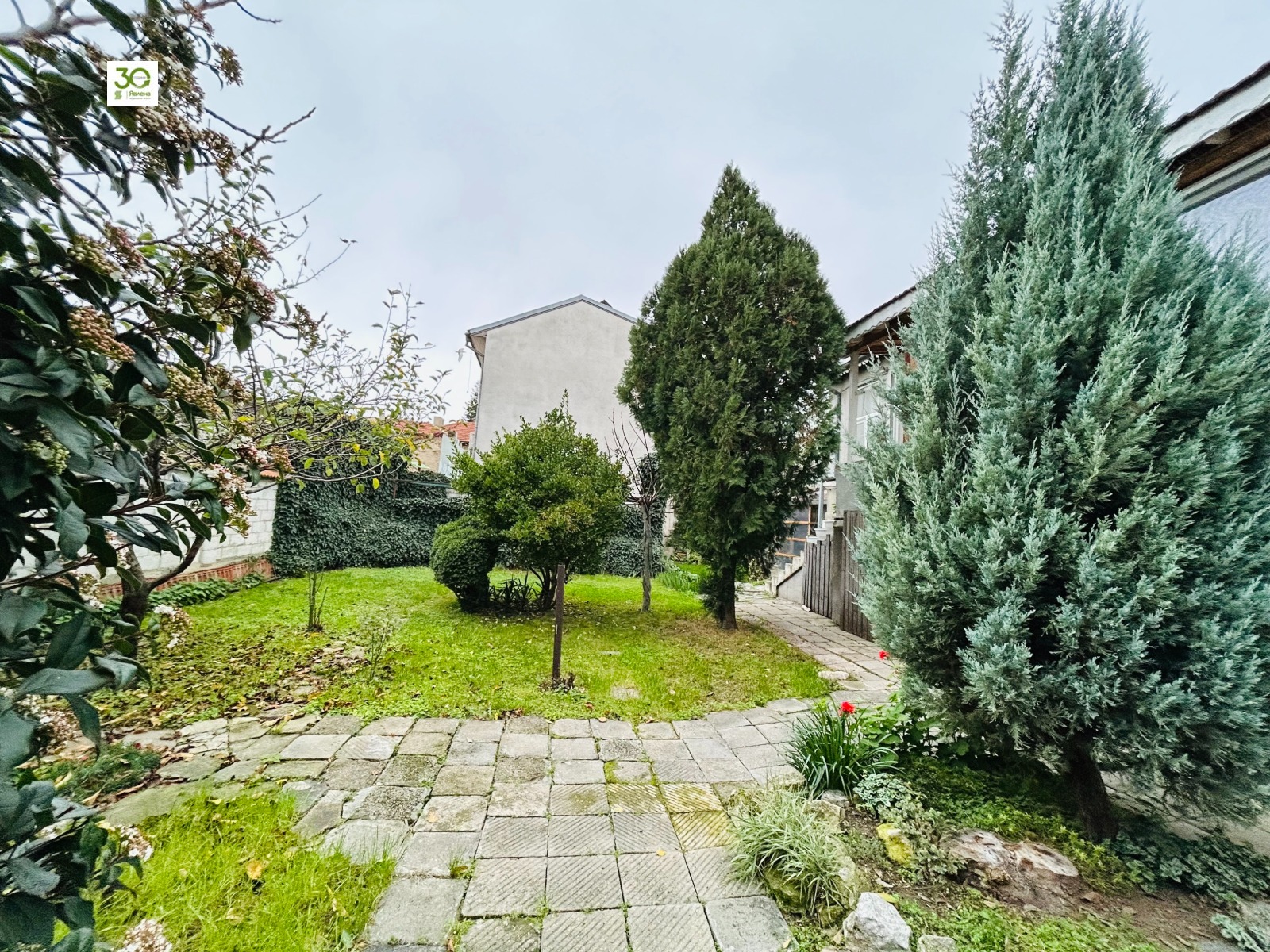 Продава КЪЩА, гр. Варна, Център, снимка 3 - Къщи - 53972683