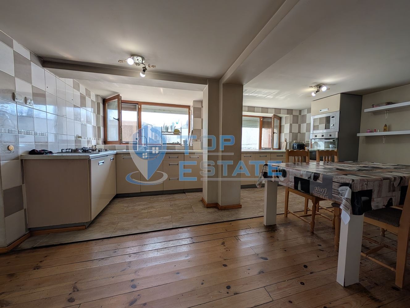 Продава КЪЩА, с. Раданово, област Велико Търново, снимка 2 - Къщи - 54023987