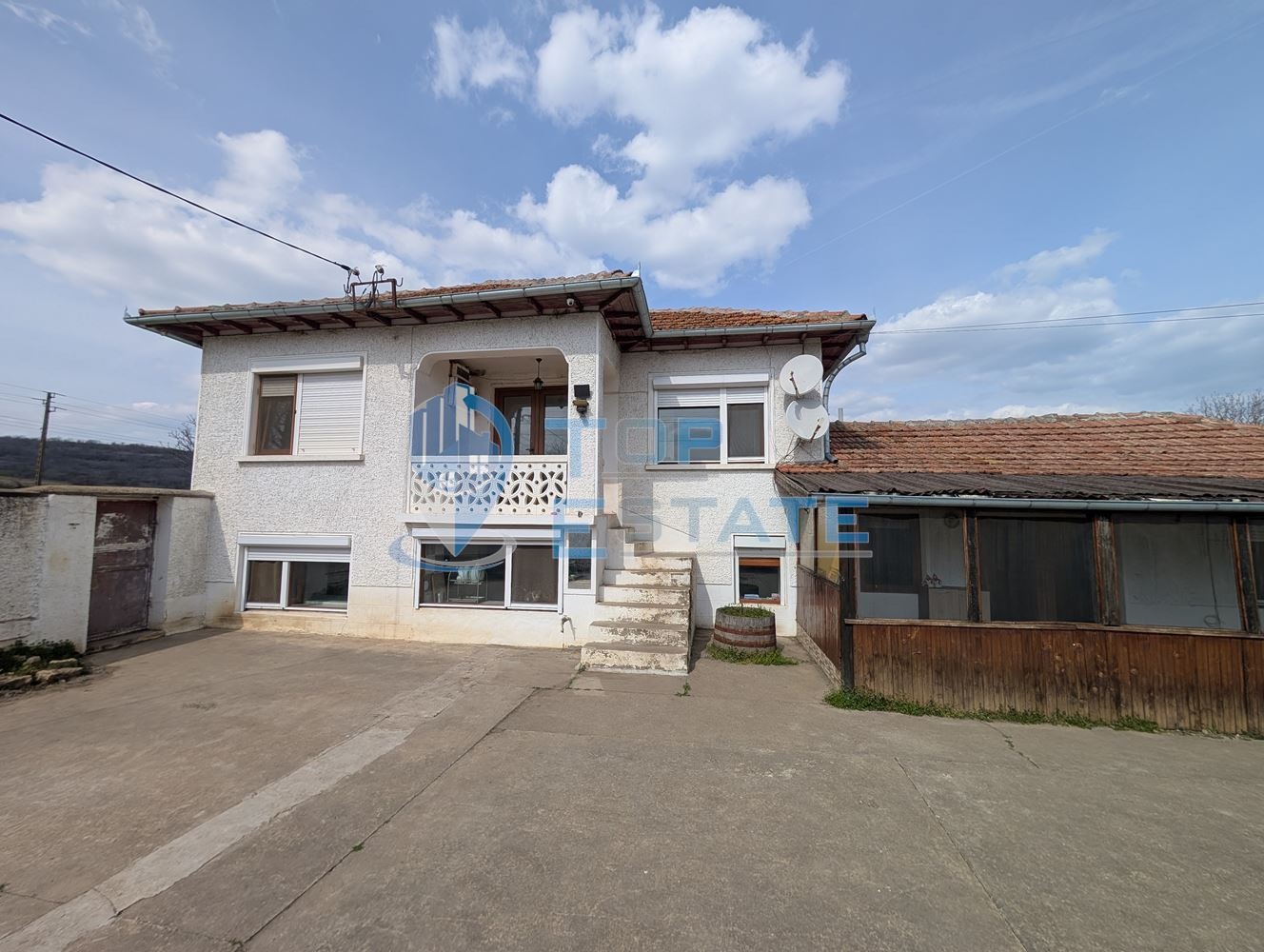 Продава КЪЩА, с. Раданово, област Велико Търново, снимка 12 - Къщи - 54023987