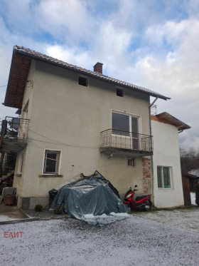 House Zhilentsi, region Kyustendil 3