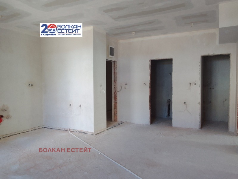 En venta  2 dormitorios Veliko Tarnovo , Kolyu Ficheto , 95 metros cuadrados | 70237550 - imagen [3]
