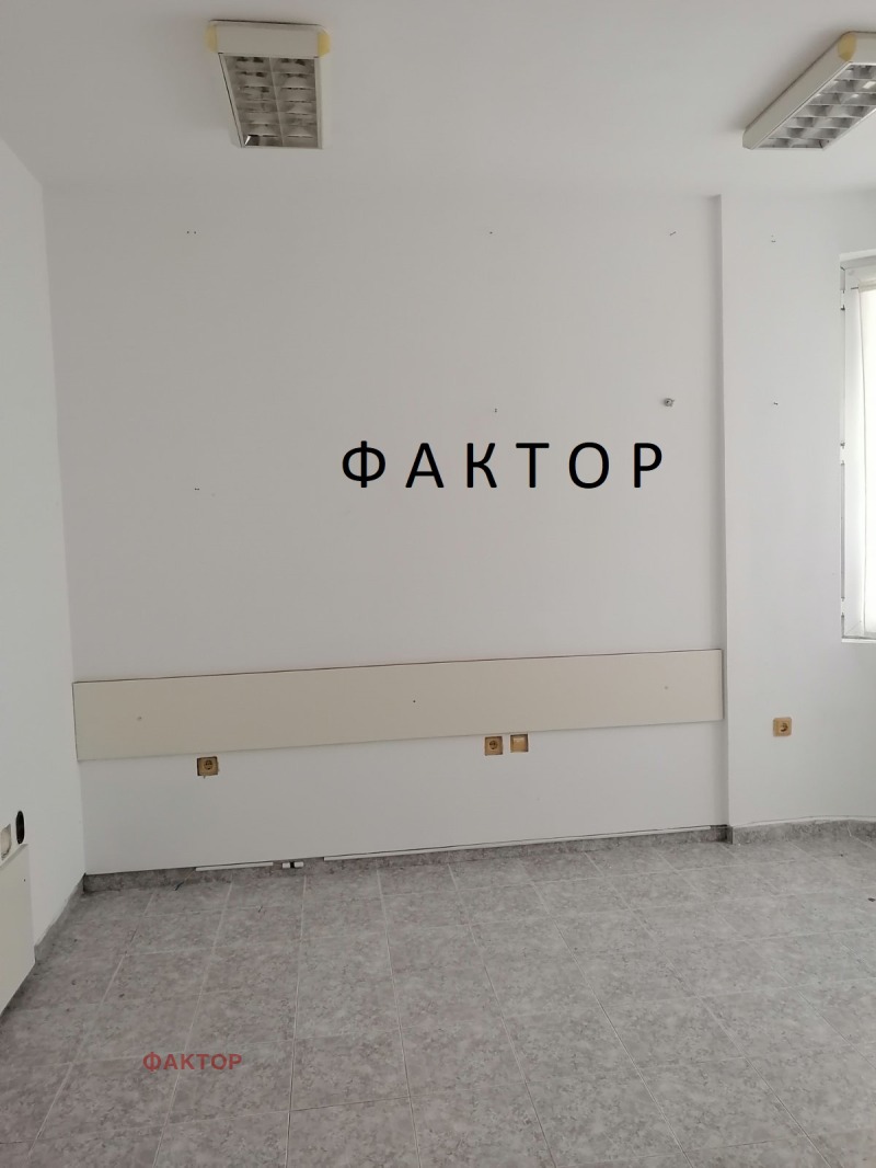 Продава ОФИС, гр. Пловдив, Център, снимка 3 - Офиси - 48296323