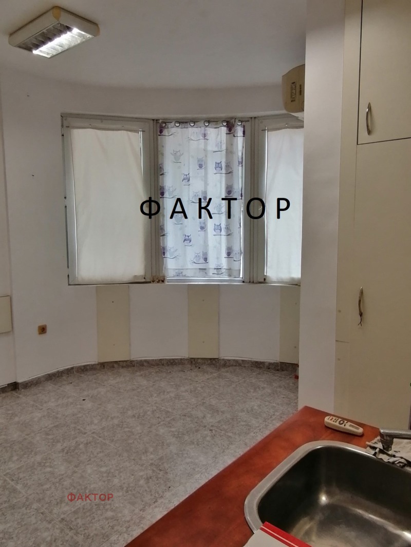 Продава  Офис град Пловдив , Център , 40 кв.м | 99625872 - изображение [2]