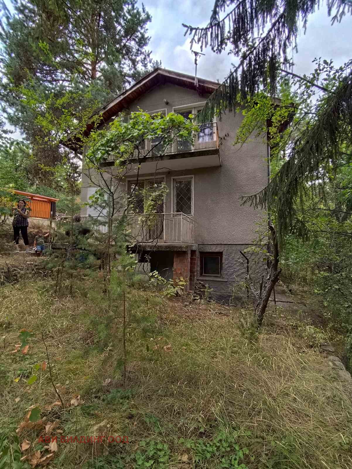 Продава КЪЩА, с. Горни Окол, област София област