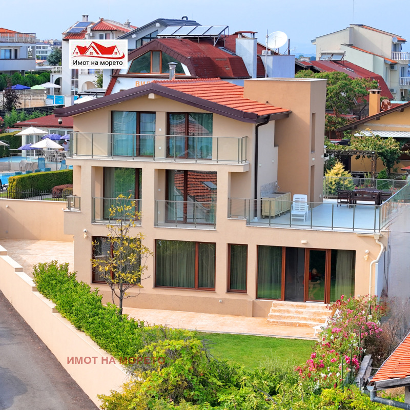 Продава КЪЩА в област Бургас, гр. Черноморец - 300 кв.м / 790 000 € » 1 545 105.70 лв., ИМОТ НА МОРЕТО