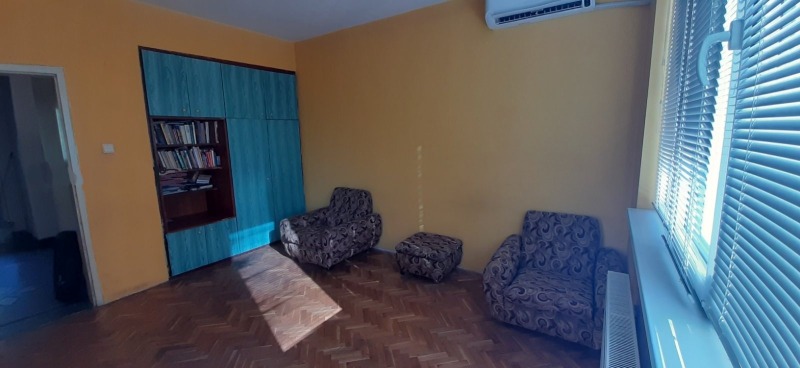 De vânzare  2 dormitoare Plovdiv , Țentâr , 111 mp | 84634308 - imagine [3]