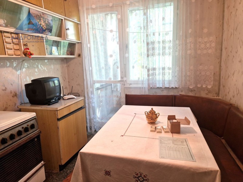 Til salg  2 soveværelser Pleven , Shirok tsentar , 93 kvm | 31674705 - billede [4]