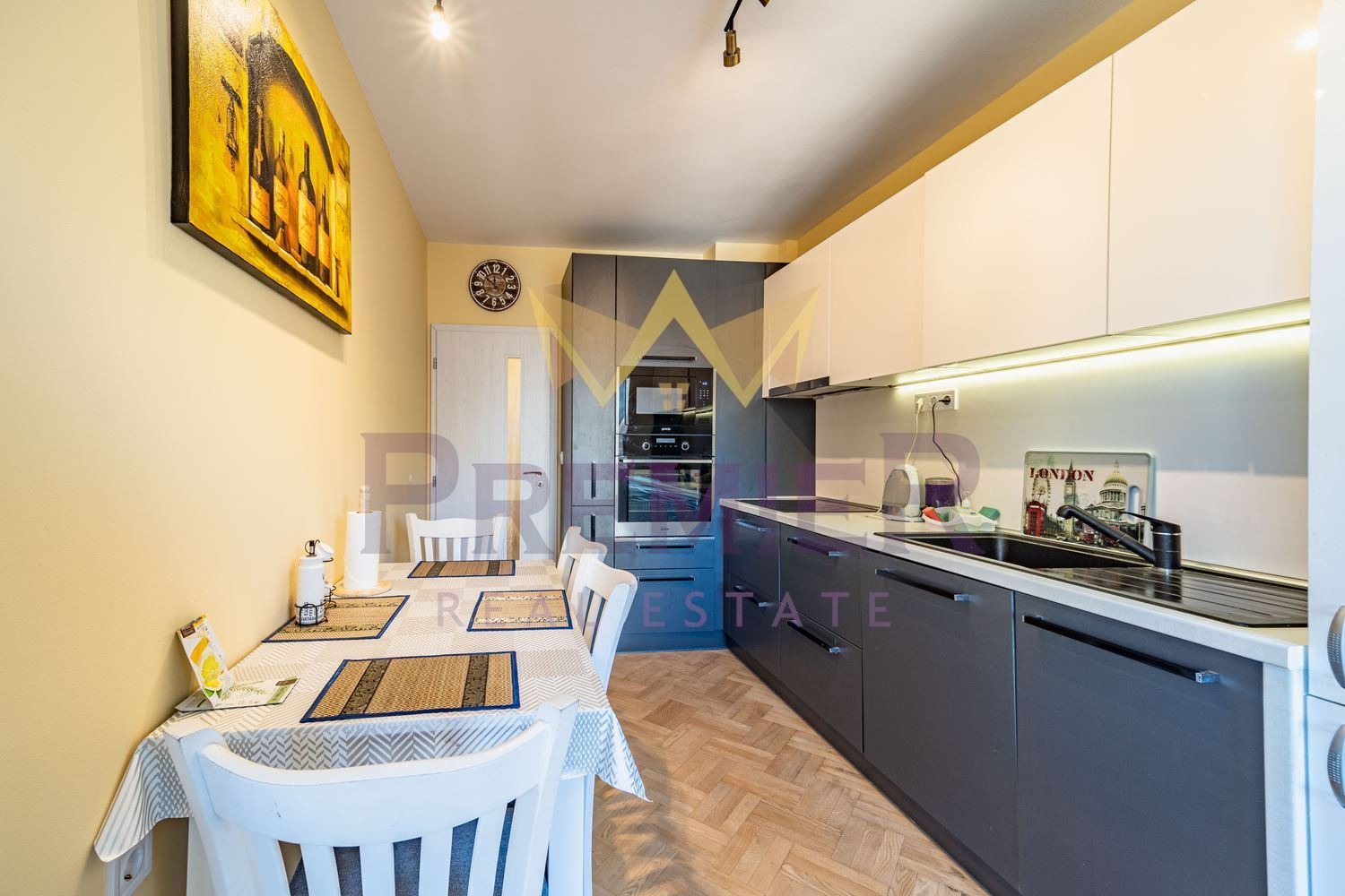 Продава 3-СТАЕН, гр. Варна, Централна поща, снимка 4 - Апартаменти - 56704529