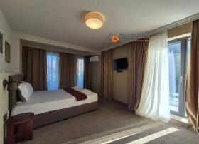 Hotel m-t Ewksinograd, Warna 13