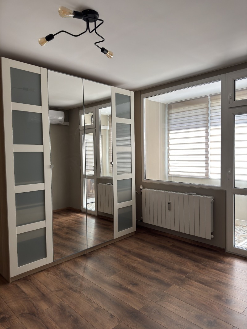 Na prodej  1 ložnice Sofia , Zona B-18 , 76 m2 | 81457887 - obraz [8]