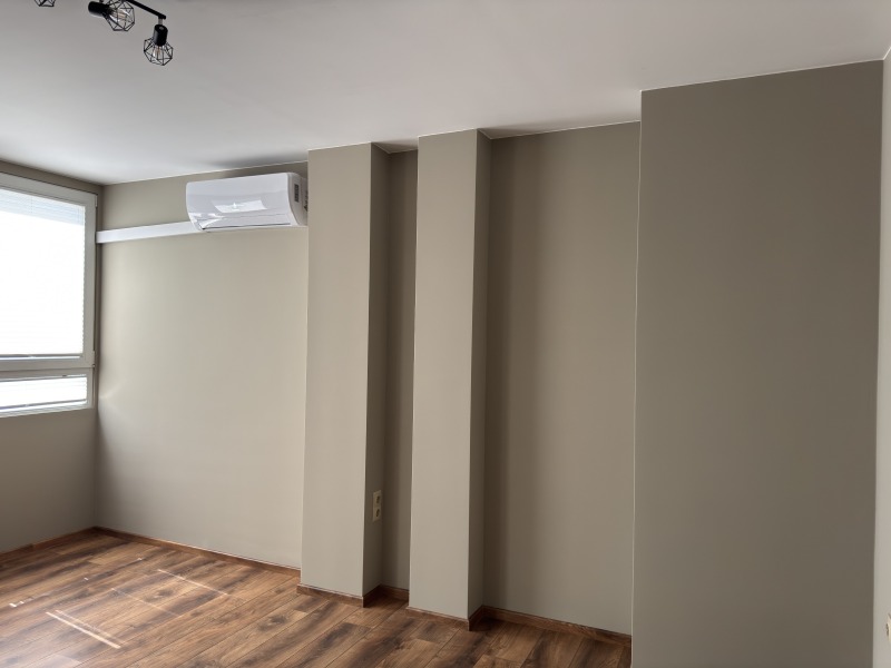 Na prodej  1 ložnice Sofia , Zona B-18 , 76 m2 | 81457887 - obraz [16]