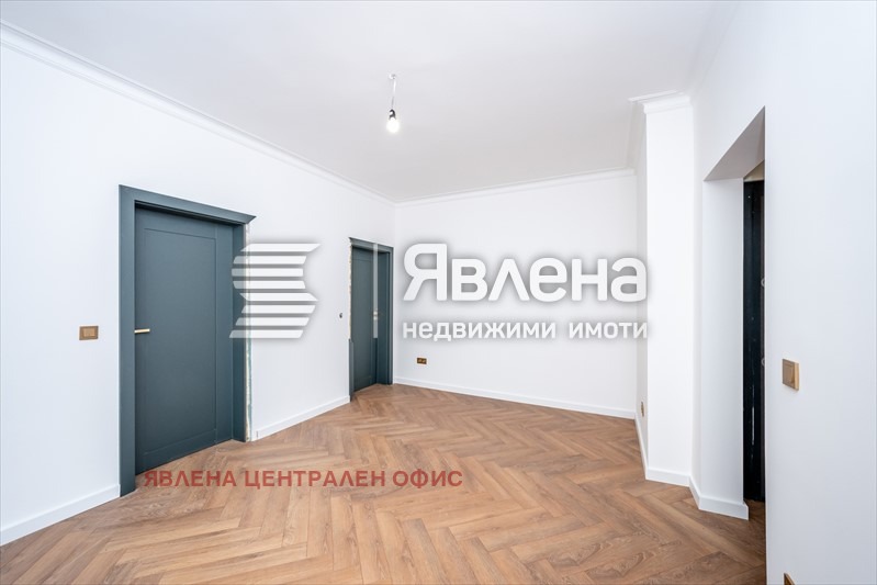 Продава 3-СТАЕН, гр. София, Център