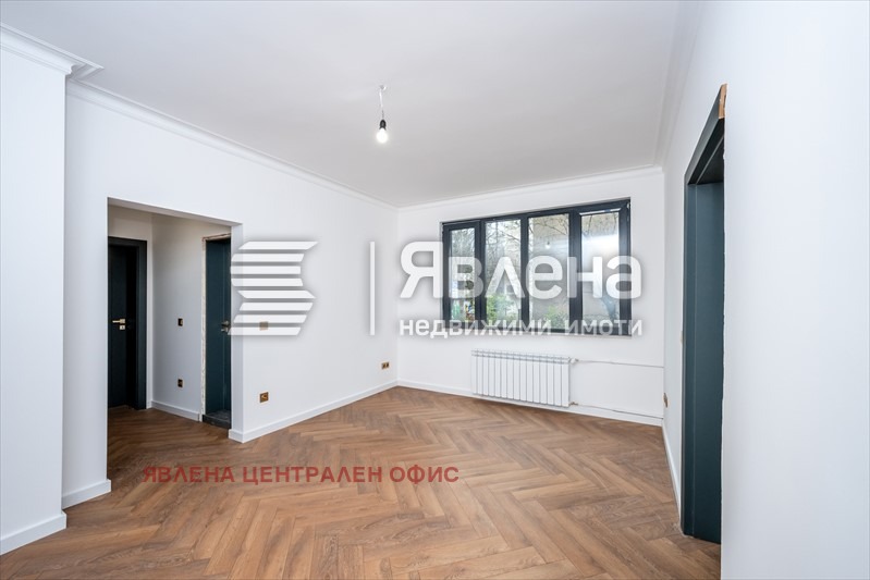 Продава 3-СТАЕН, гр. София, Център, снимка 7 - Апартаменти - 54176481