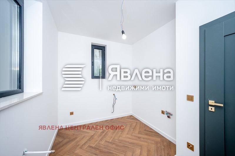 Продава 3-СТАЕН, гр. София, Център, снимка 8 - Апартаменти - 54176481