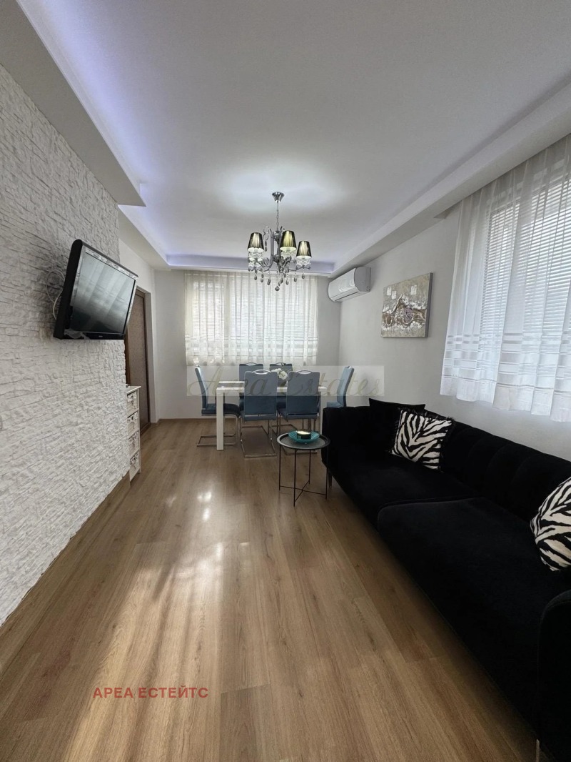 Продава МНОГОСТАЕН, гр. Бургас, Възраждане, снимка 2 - Апартаменти - 52811707