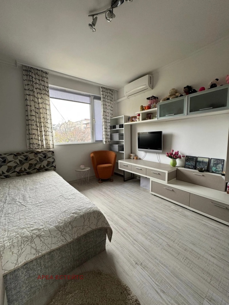 Продава МНОГОСТАЕН, гр. Бургас, Възраждане, снимка 5 - Апартаменти - 52811707