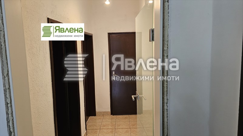 In vendita  Negozio Sofia , Tsentar , 79 mq | 54765402 - Immagine [8]