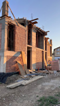 Продава КЪЩА, град Плевен, Сторгозия • 154305 € • 68042253 — Holmes.bg