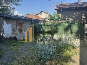 Dom Lewski, Sofia