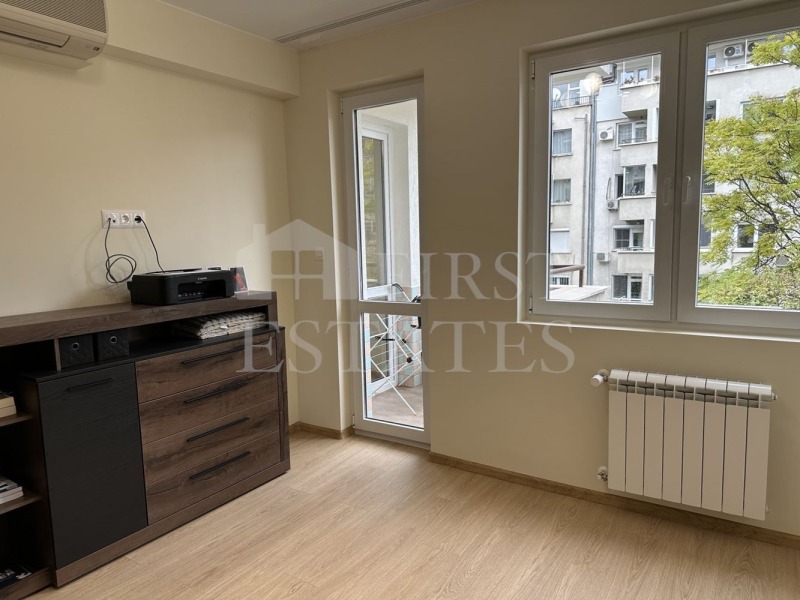 Продава 4-СТАЕН, гр. София, Център, снимка 5 - Апартаменти - 53593229