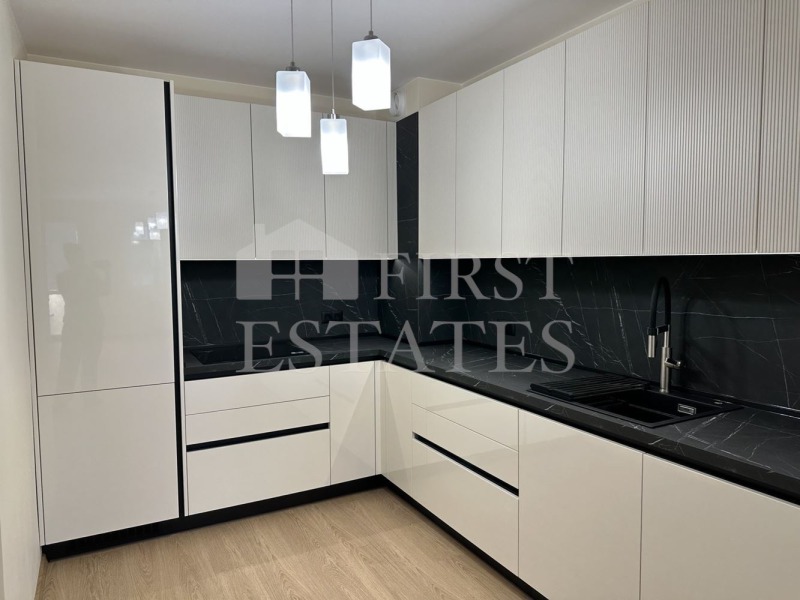 Продава 4-СТАЕН, гр. София, Център, снимка 3 - Апартаменти - 53593229