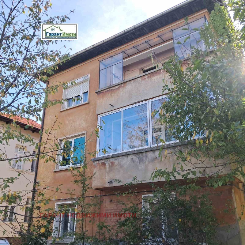 Продава  Етаж от къща град Габрово , Център , 138 кв.м | 12019917