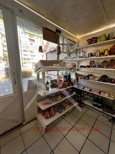 Продава МАГАЗИН, гр. Пловдив, Тракия, снимка 2 - Магазини - 54241256