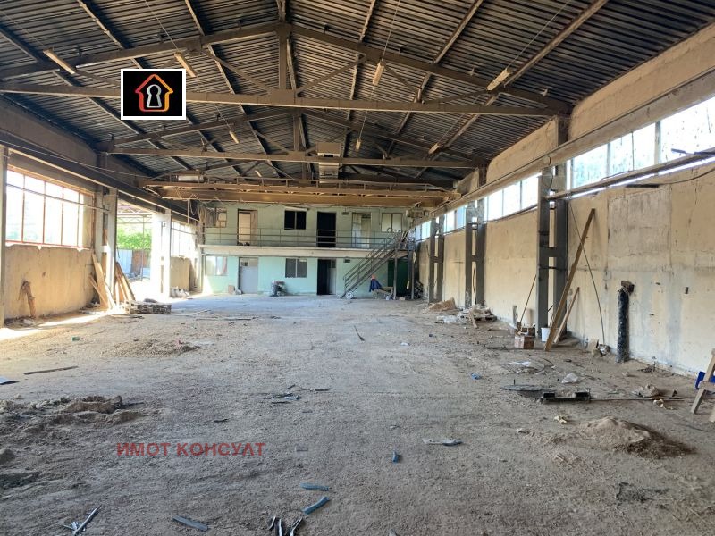 À venda  Construção industrial região Montana , Varchec , 1015 m² | 43349990 - imagem [3]