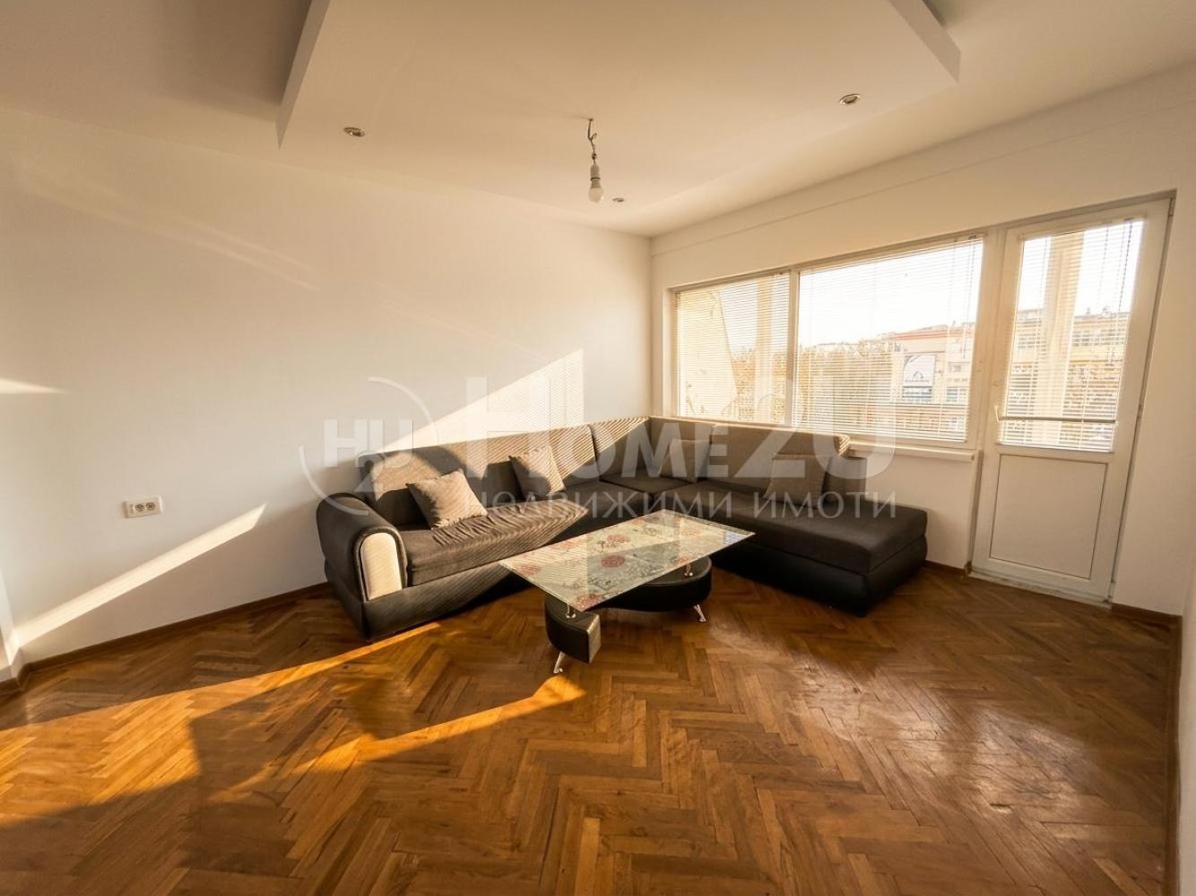 Продава МНОГОСТАЕН, гр. Шумен, Център, снимка 3 - Апартаменти - 53960095