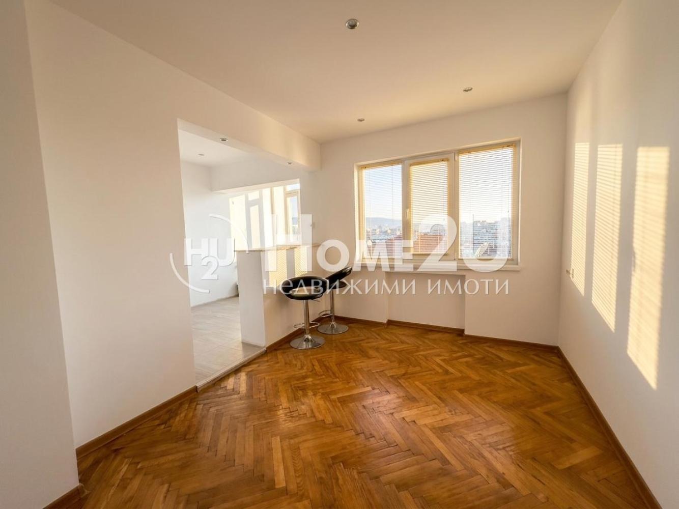 Продава МНОГОСТАЕН, гр. Шумен, Център, снимка 4 - Апартаменти - 53960095