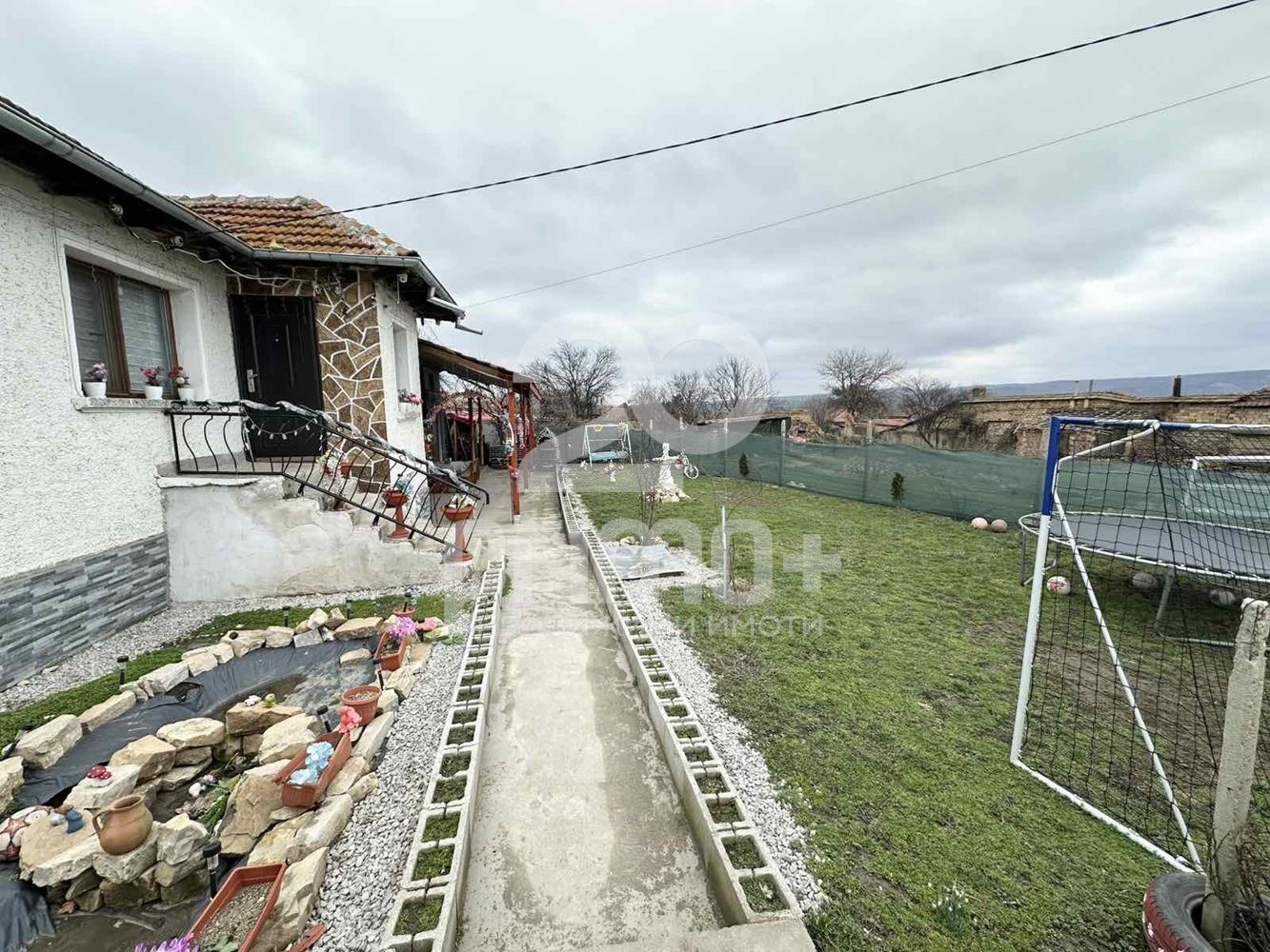 Продава КЪЩА, гр. Полски Тръмбеш, област Велико Търново, снимка 2 - Къщи - 53645237