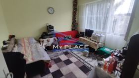 Продажба на имоти в Боян Българанов 1, град Шумен — страница 3 - изображение 4 