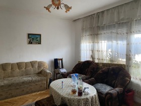 Продава 3-стаен област Пловдив гр. Карлово - [1] 