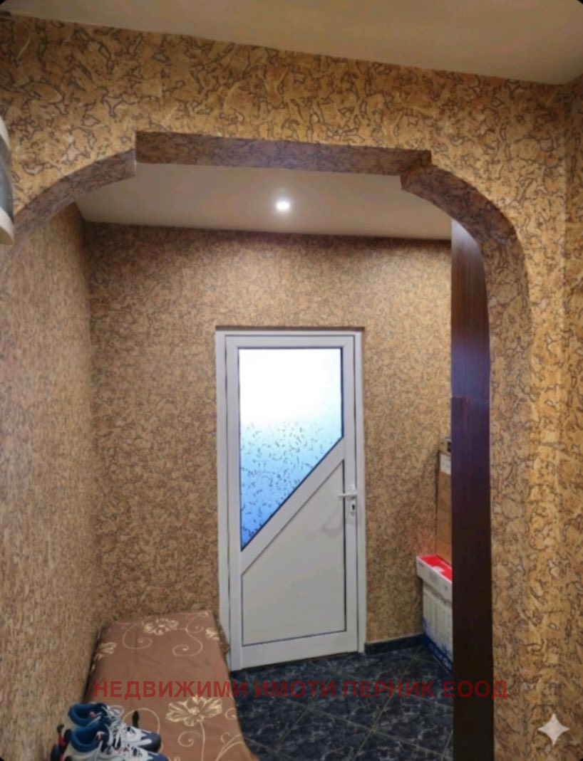 Продава 2-СТАЕН, гр. Перник, Тева, снимка 5 - Апартаменти - 54300623
