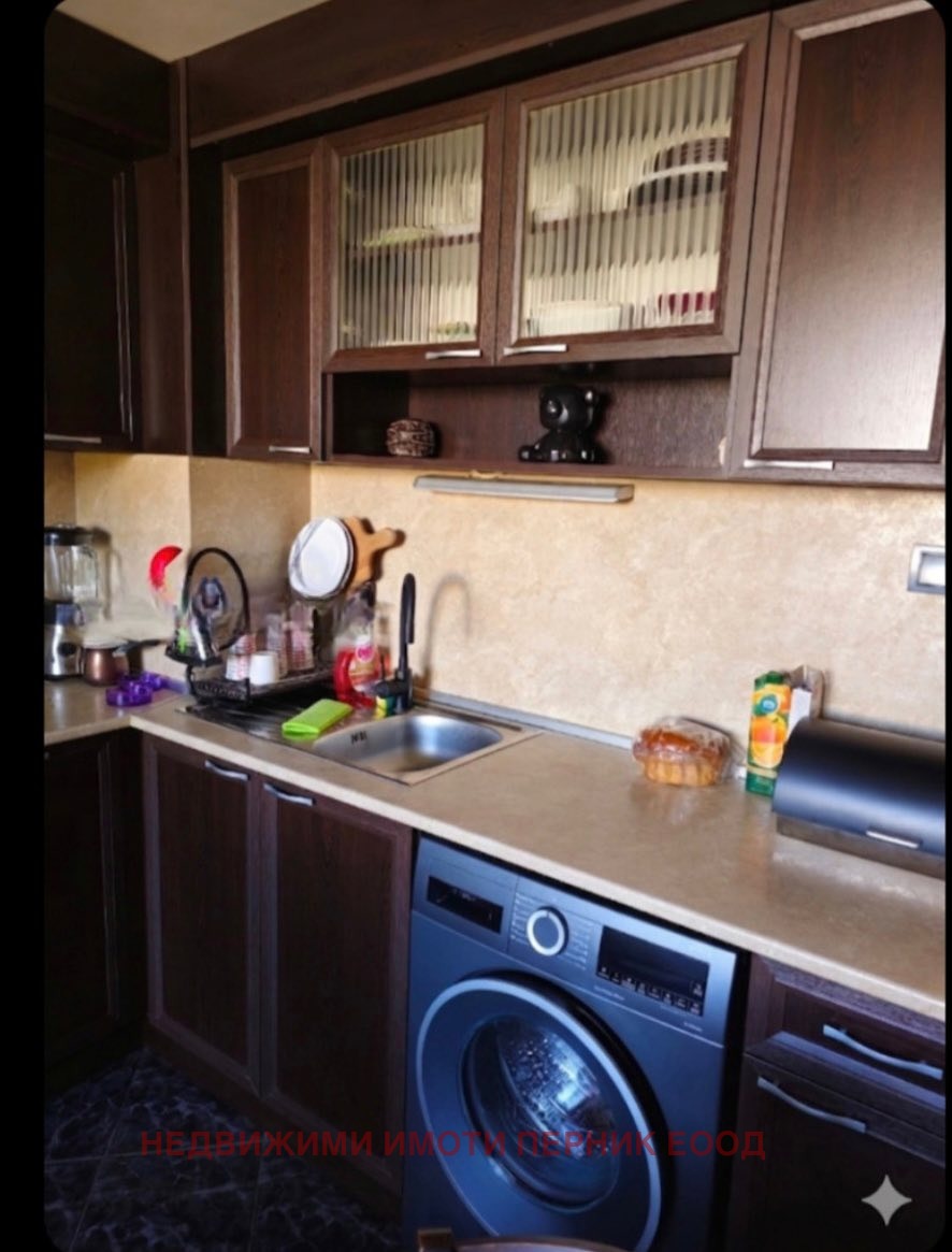 Продава 2-СТАЕН, гр. Перник, Тева, снимка 3 - Апартаменти - 54300623