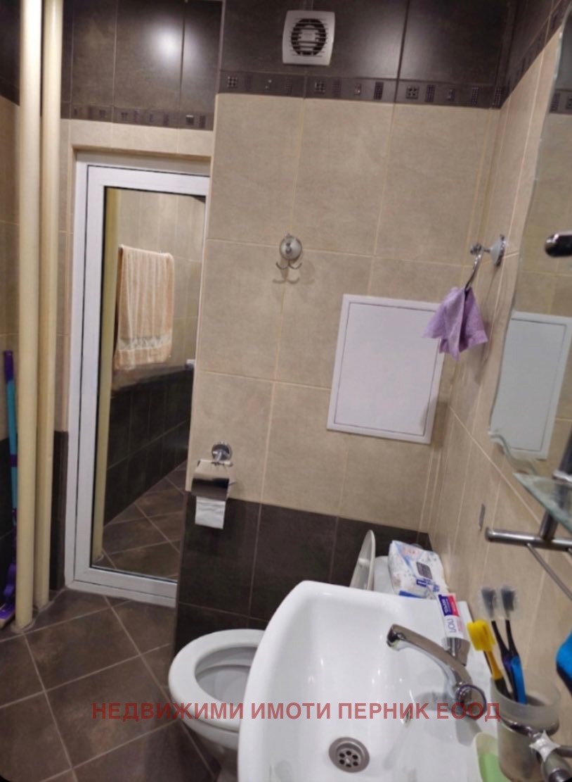 Продава 2-СТАЕН, гр. Перник, Тева, снимка 13 - Апартаменти - 54300623