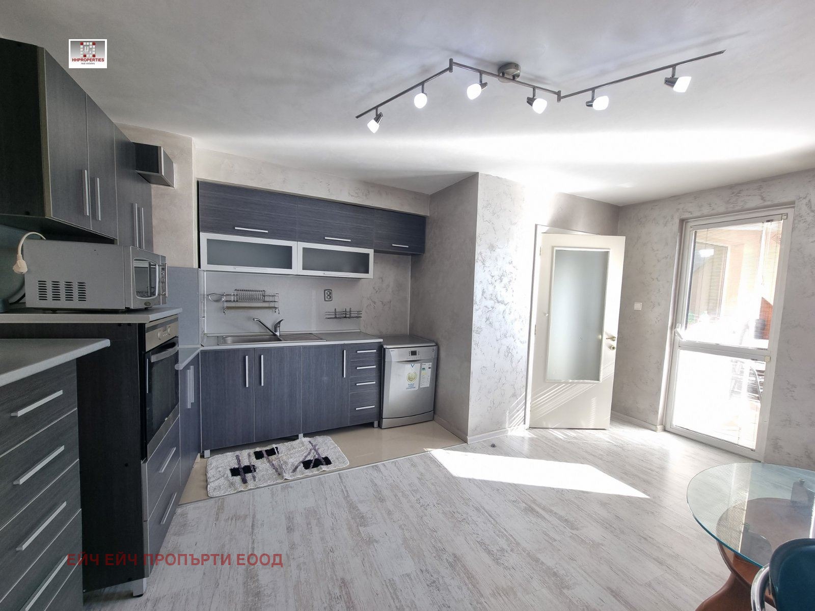 Продава 3-СТАЕН, гр. Пловдив, Център, снимка 2 - Апартаменти - 53602928