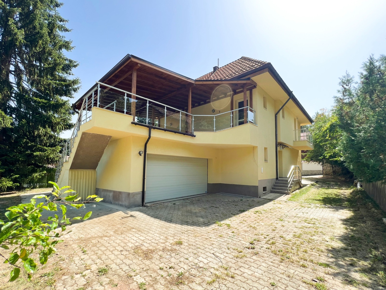 Продава КЪЩА, гр. София, с. Бистрица