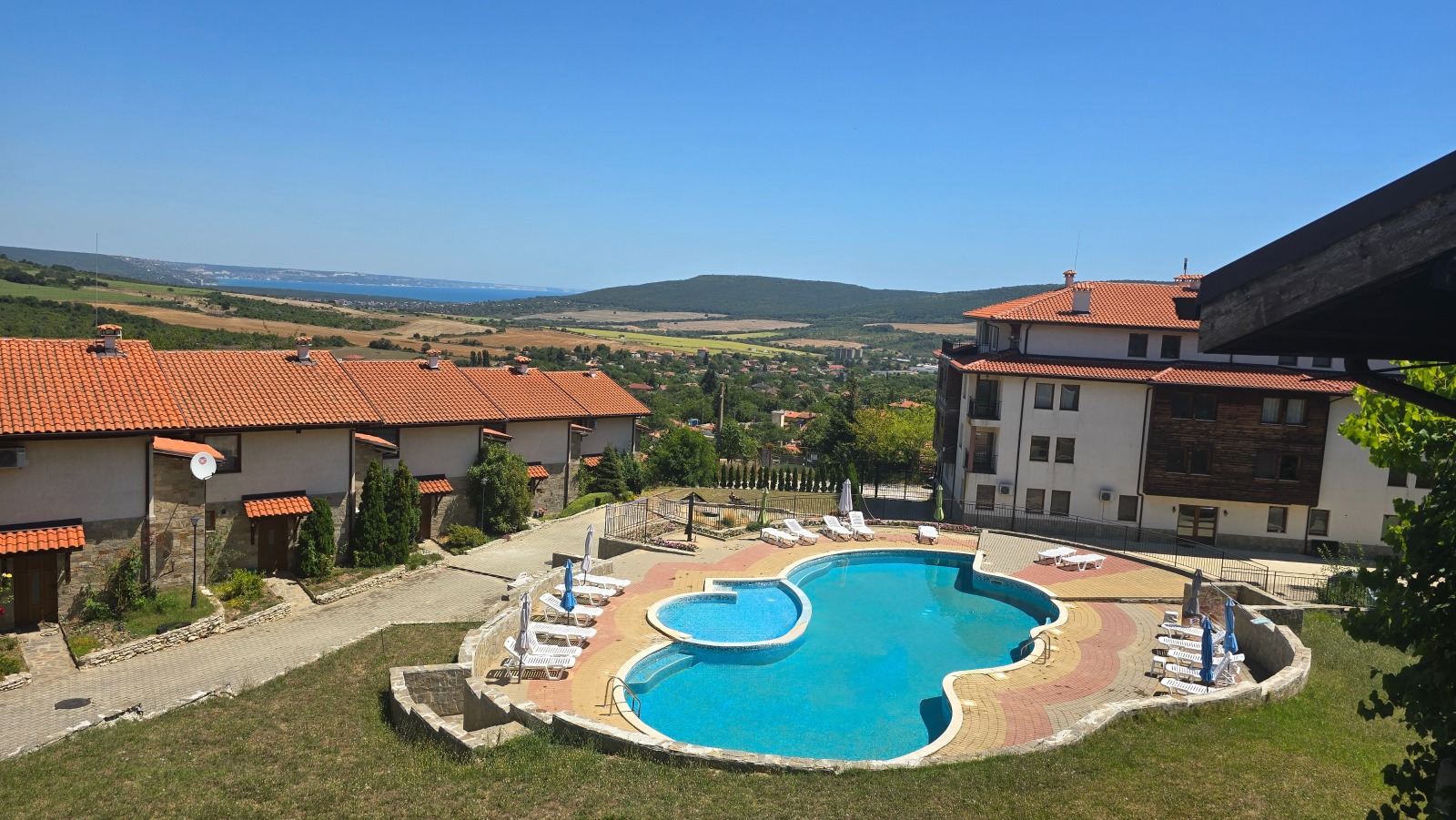 Продава КЪЩА, с. Осеново, област Варна, снимка 11 - Къщи - 55751166