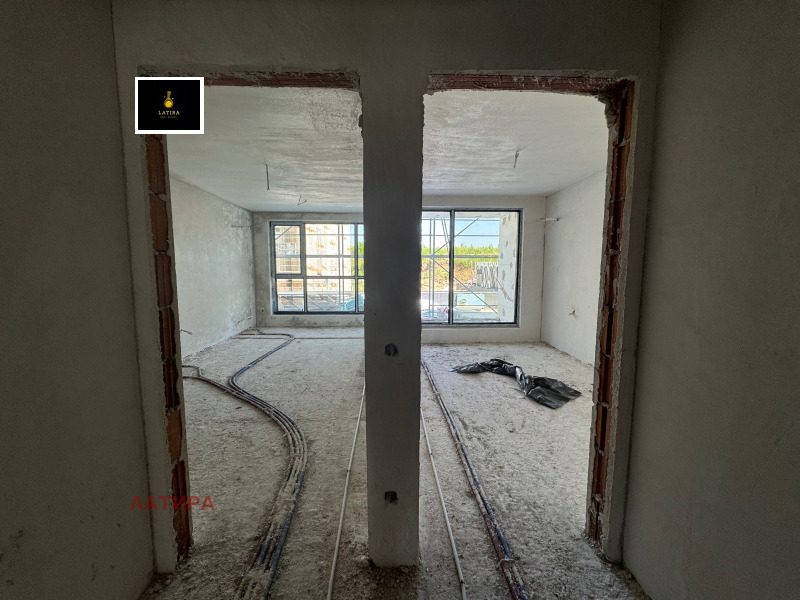 Na prodej  1 ložnice Sofia , Malinova dolina , 149 m2 | 42234312 - obraz [5]