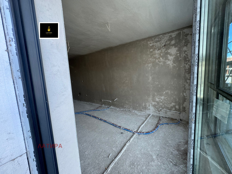 Na prodej  1 ložnice Sofia , Malinova dolina , 149 m2 | 42234312 - obraz [7]