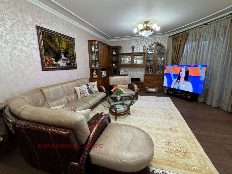 Продава  3 slaapkamers Sofia , Izgrev , 220 кв.м | 14627149 - изображение [2]