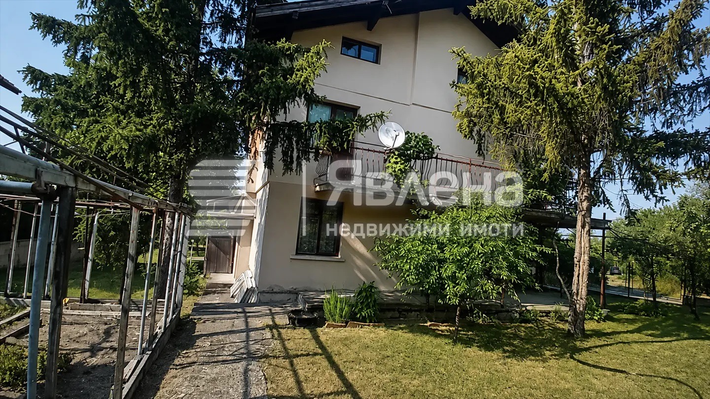 Продава КЪЩА, гр. Радомир, област Перник