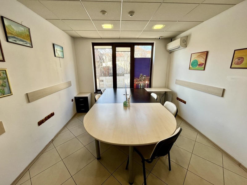 Продава  Офис град Хасково , Център , 25 кв.м | 16647779 - изображение [2]