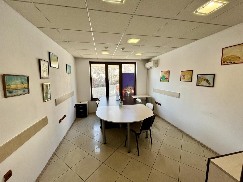 Продава  Офис град Хасково , Център , 25 кв.м | 16647779